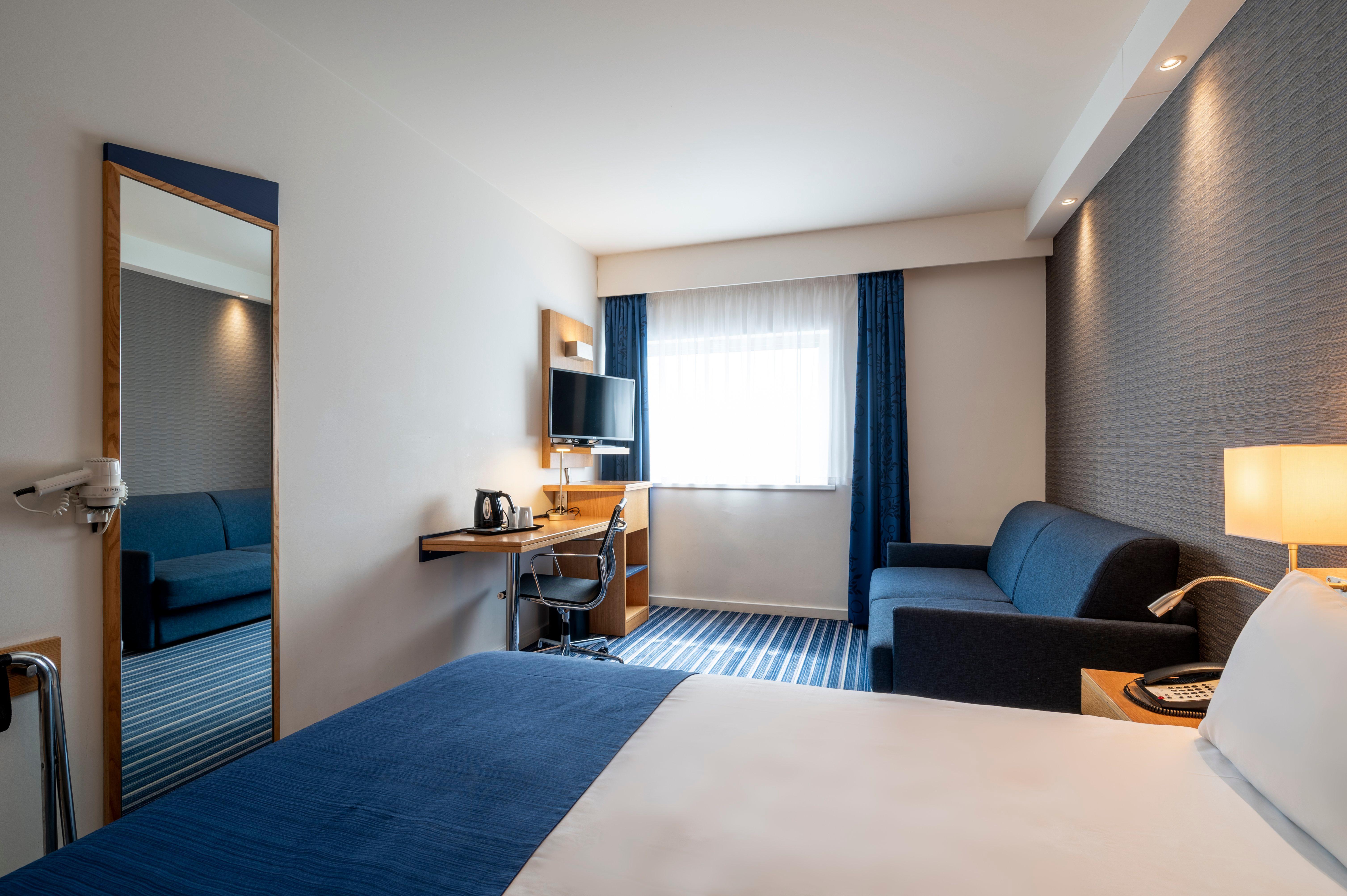 Holiday Inn Express Mechelen City Centre By Ihg Zewnętrze zdjęcie