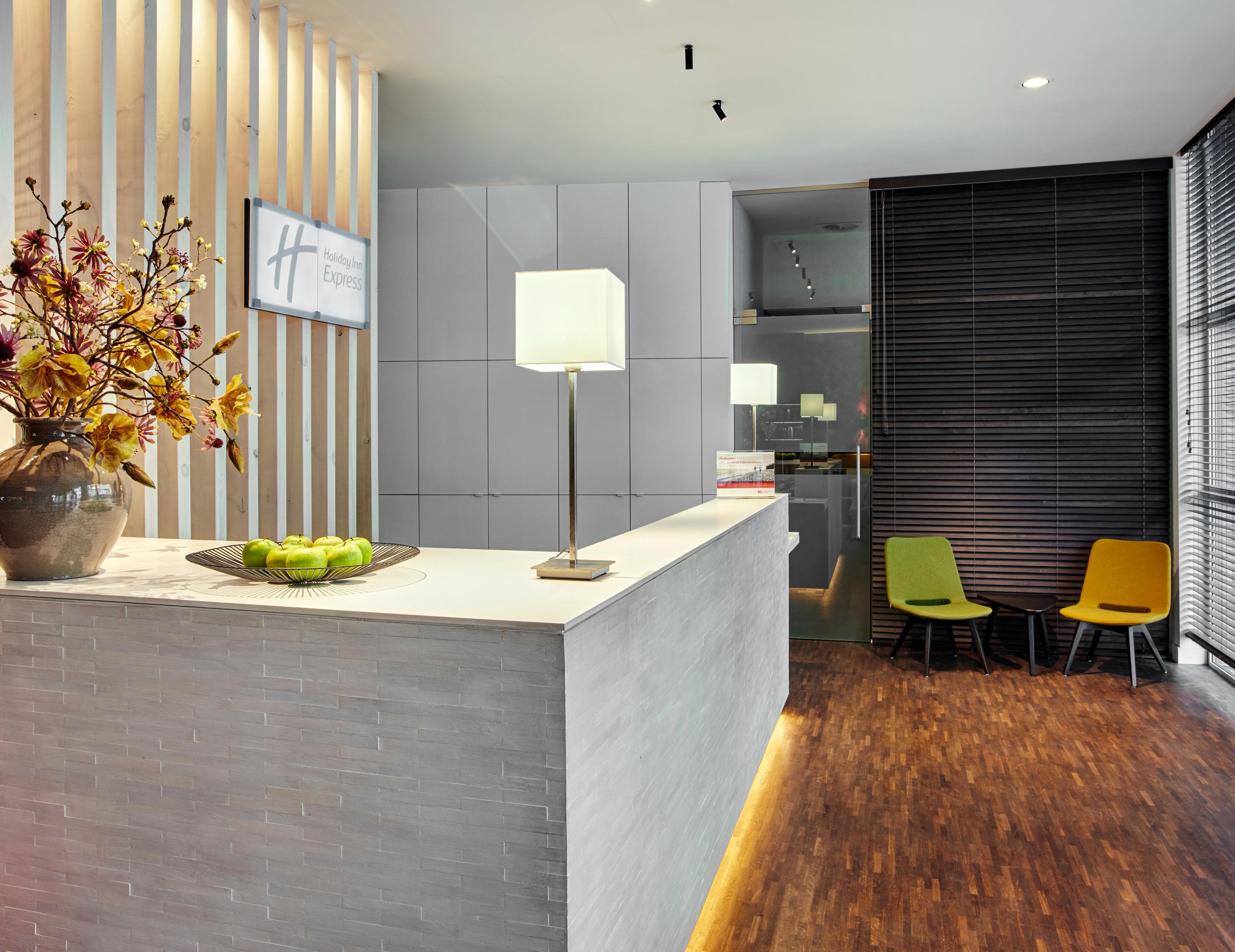 Holiday Inn Express Mechelen City Centre By Ihg Zewnętrze zdjęcie