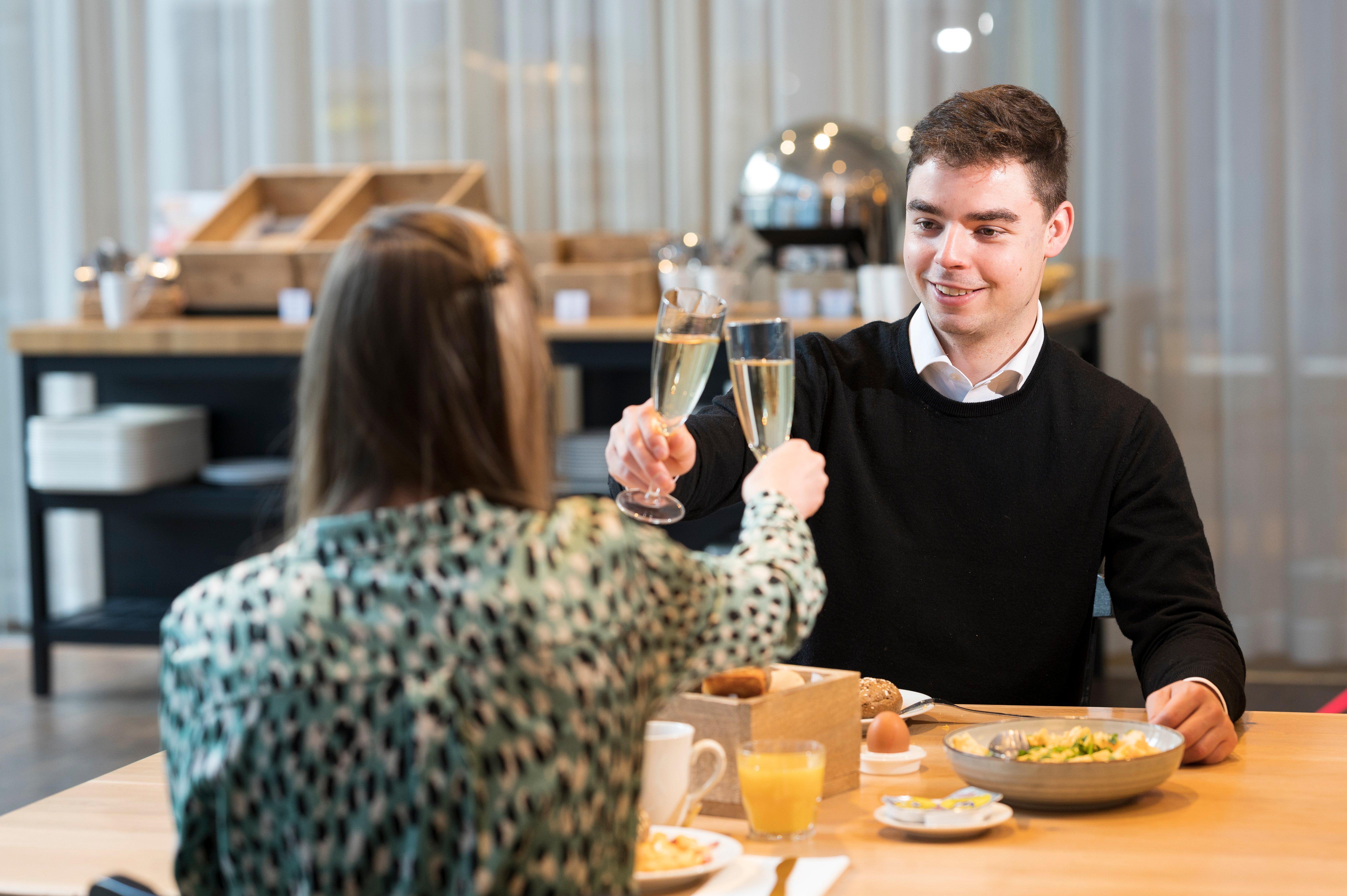 Holiday Inn Express Mechelen City Centre By Ihg Zewnętrze zdjęcie