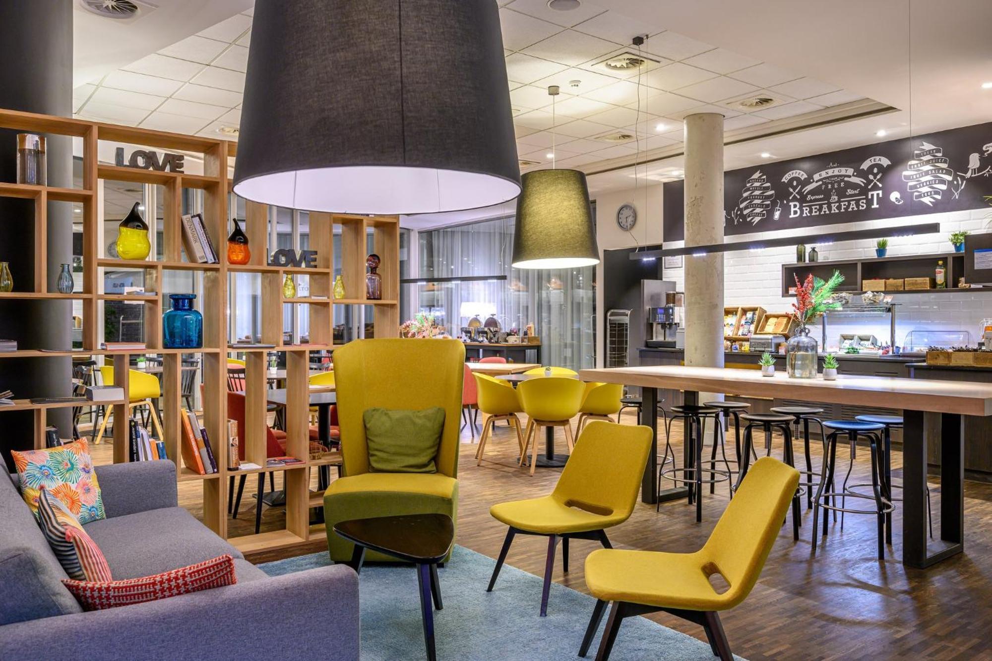 Holiday Inn Express Mechelen City Centre By Ihg Zewnętrze zdjęcie
